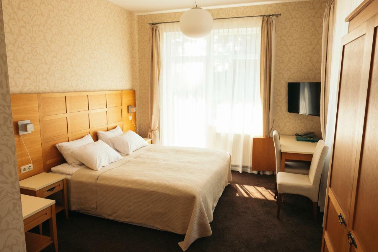 Hotel Vila Diemedis Palanga Buitenkant foto