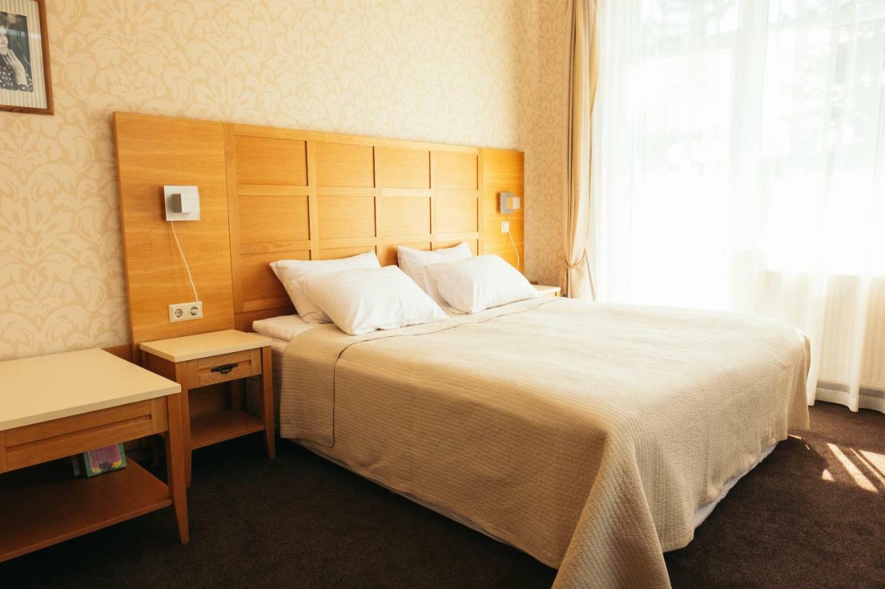 Hotel Vila Diemedis Palanga Buitenkant foto