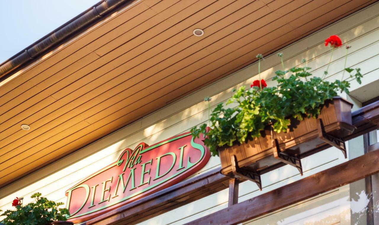 Hotel Vila Diemedis Palanga Buitenkant foto