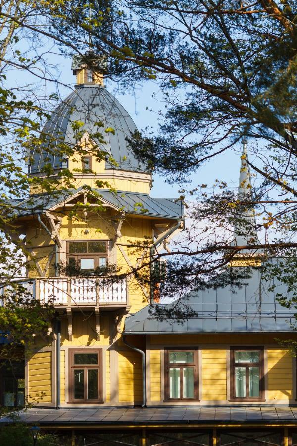 Hotel Vila Diemedis Palanga Buitenkant foto
